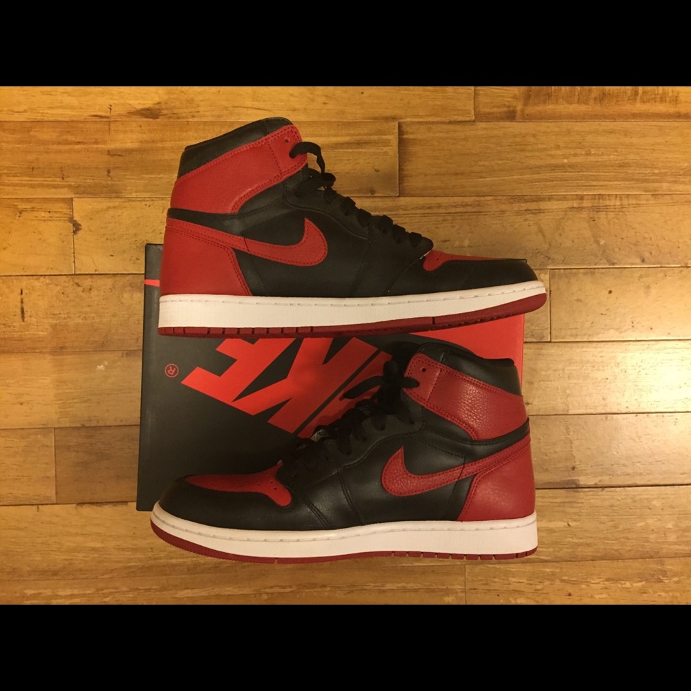 Air Jordan Retro 1 High OG “ Bred” (12) - Picture 2 of 8